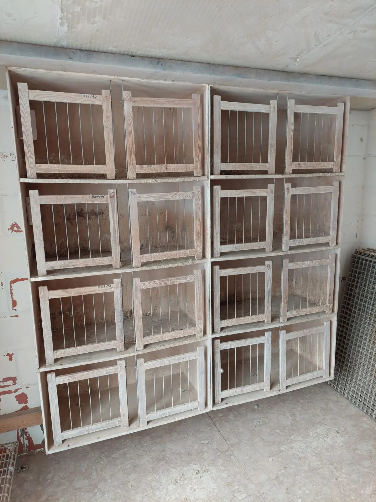 2 houten kweekbakken 